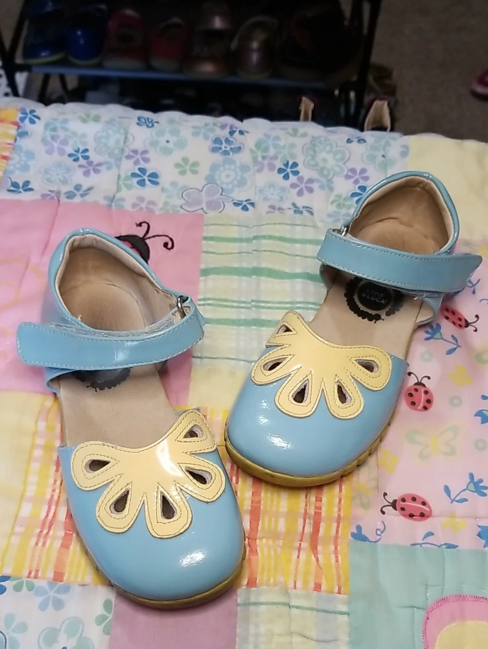 Livie & Luca Blue & Cream Patent Leather Mary Jane Size 12 Petals HTF Wavy Soles